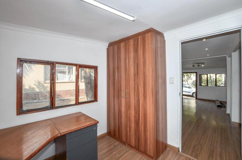 6 Bedroom Property for Sale in Parow North Western Cape